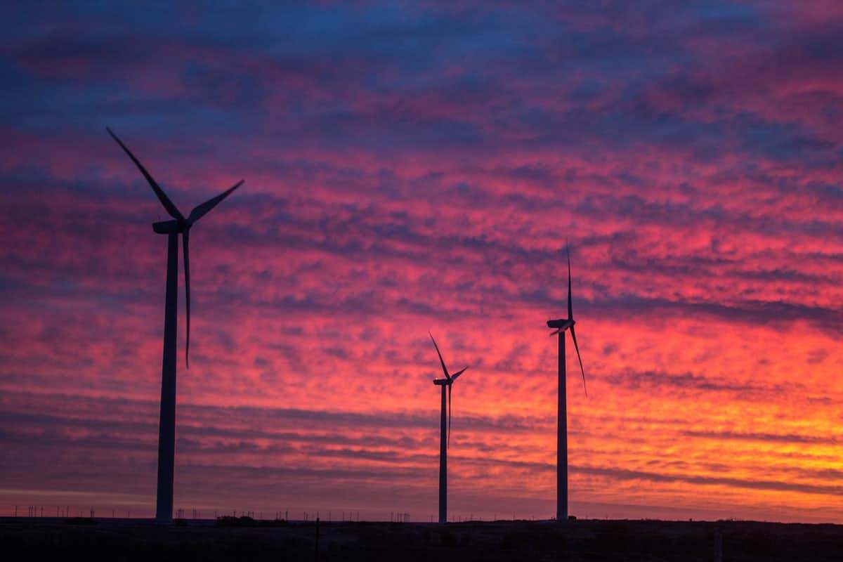 “Turning point:” Wind and solar deliver $810 bn in savings from fossil fuels in single year