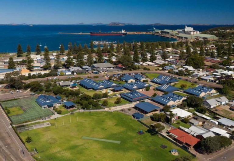 Gas-free town chosen for launch of rooftop solar sharing retail offer