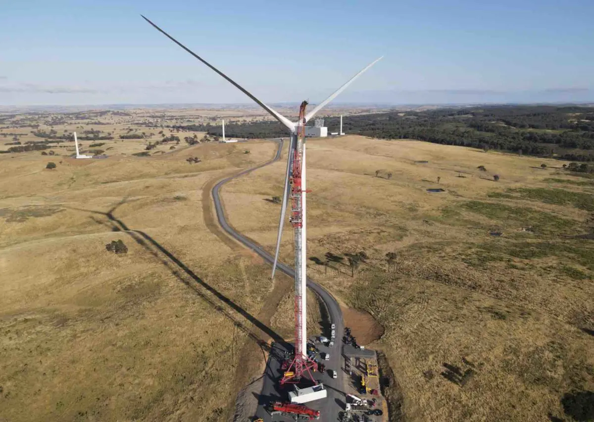 Wind and solar projects gathering pace, despite Coalition campaign