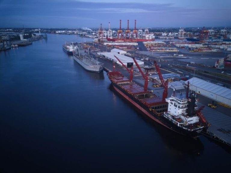 Port of Melbourne signs PPA