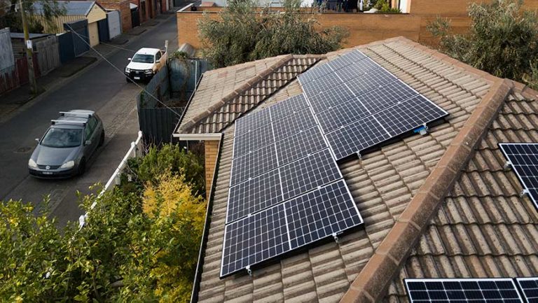 These three simple actions can help make the most of your rooftop solar savings