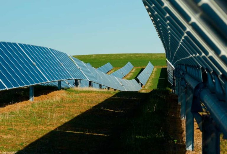 It’s the S-Curve, stupid: New model predicts half of world’s energy will come from solar by 2035
