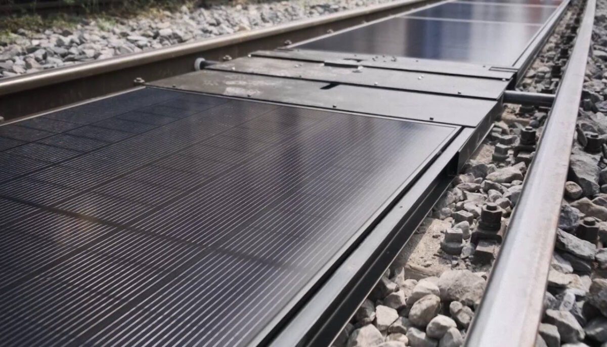 Linear PV: World-first removable solar plant installed along railway tracks