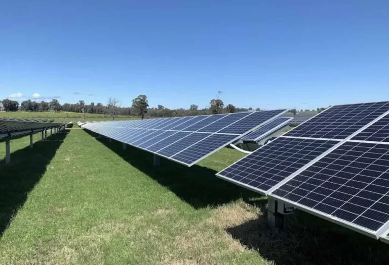 Another big solar farm approved in Tasmania, on grazing land next to smelter