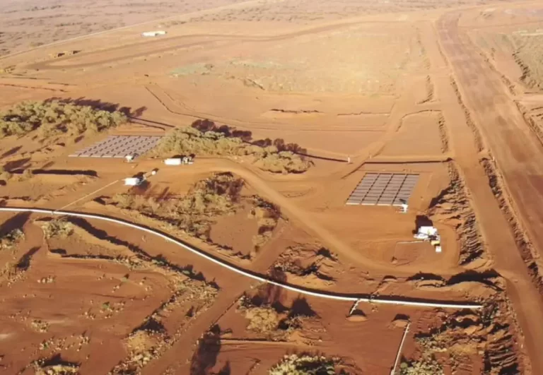 Rinehart mine sites achieve 55 pct renewables with solar and batteries, even as boss slams push for net zero