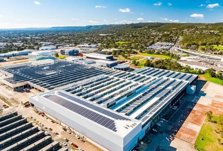 US equity giant bets $500 million on Aussie commercial solar and storage platform
